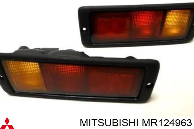 Ліхтар заднього бампера, лівий Mitsubishi Pajero 2 Canvas Top (V2W, V4W) (Міцубісі Паджеро)