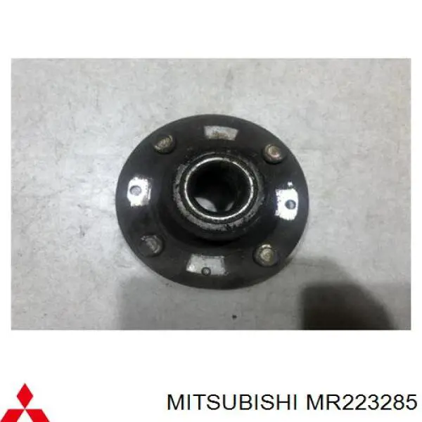 Маточини задніх коліс Mitsubishi MR223285 ціна, від 38.01 USD