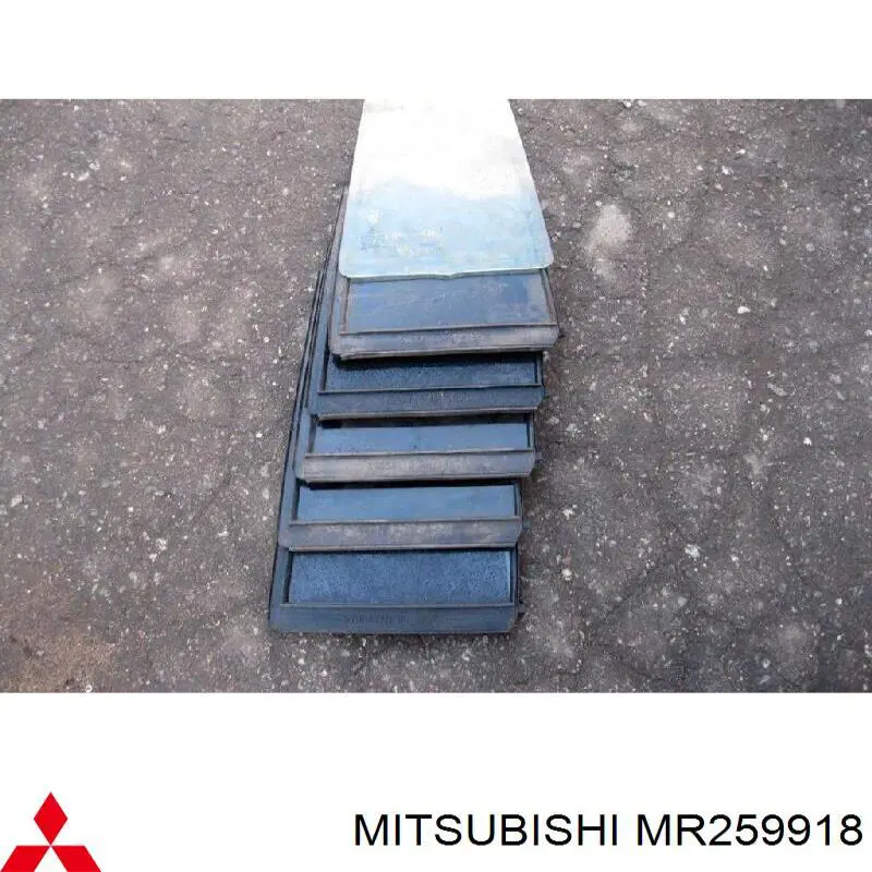 MR259918 Mitsubishi скло-кватирка двері, задній, правій
