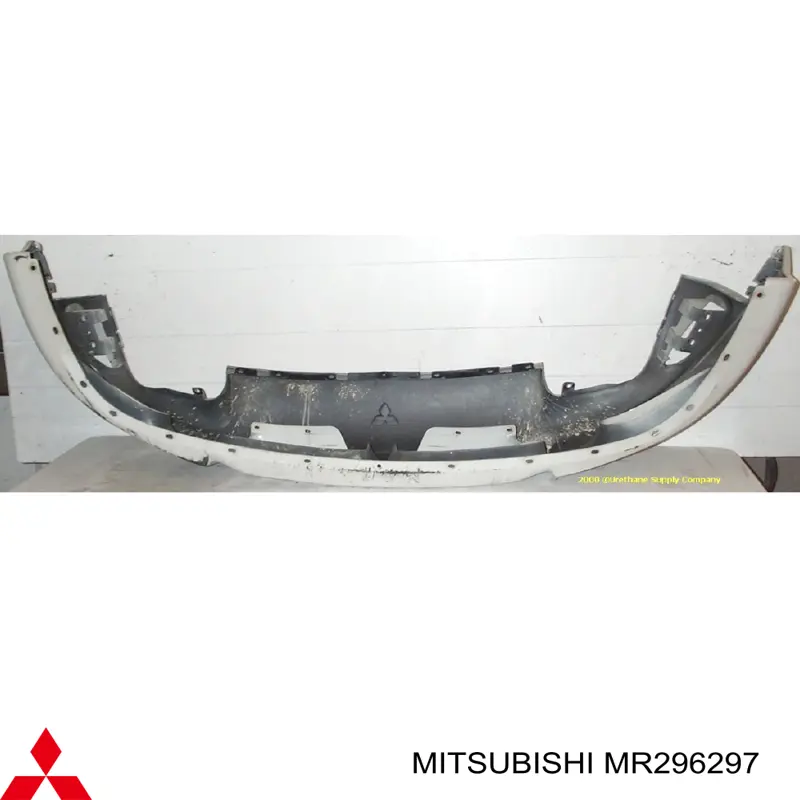 MR296297 Mitsubishi бампер передній