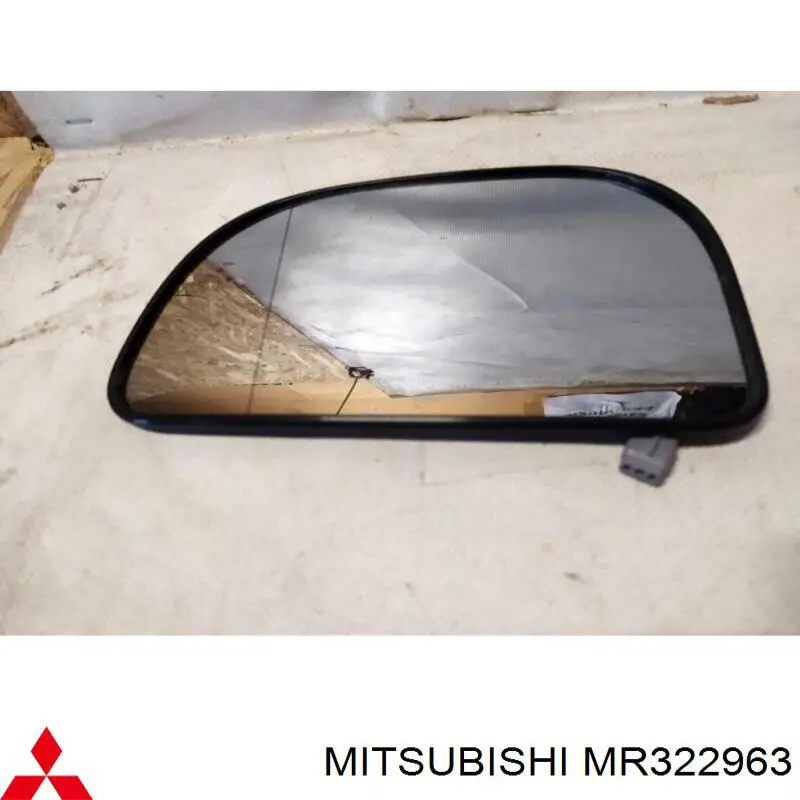 5222541E Polcar Дзеркальний елемент лівий