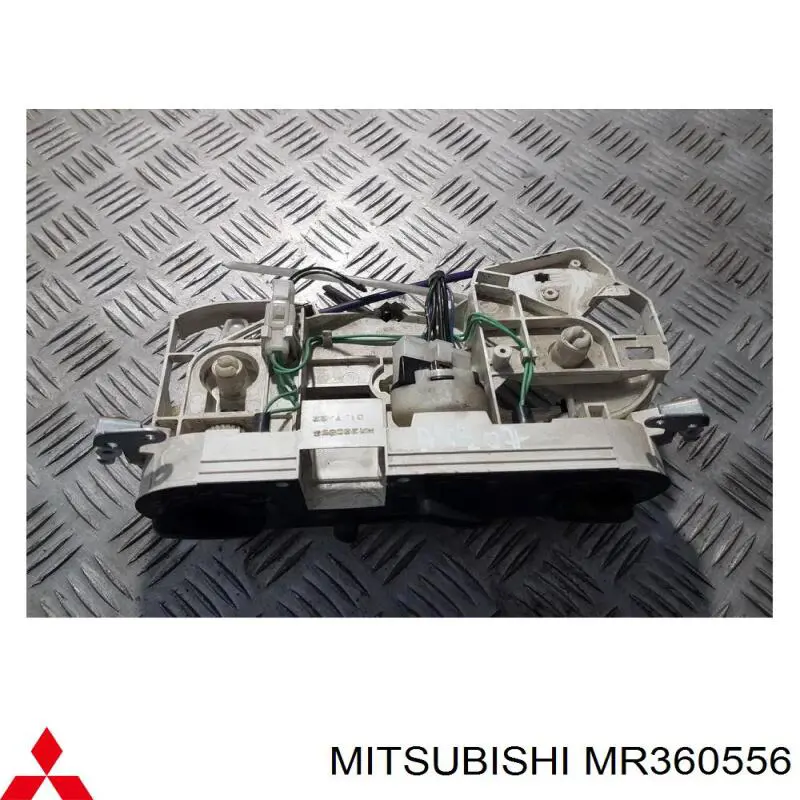 Купити MR360556 Mitsubishi Блок управління пічкою