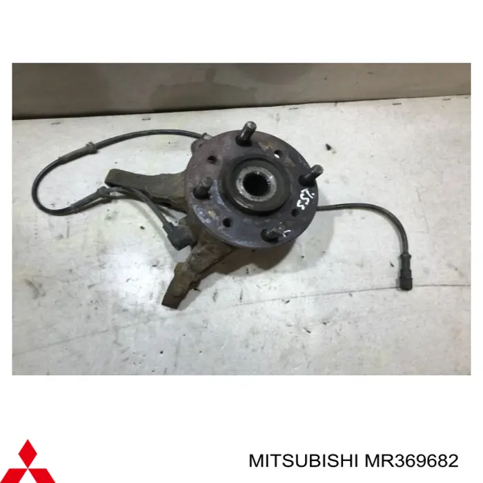 Купити MR369682 Mitsubishi Цапфа передні праві