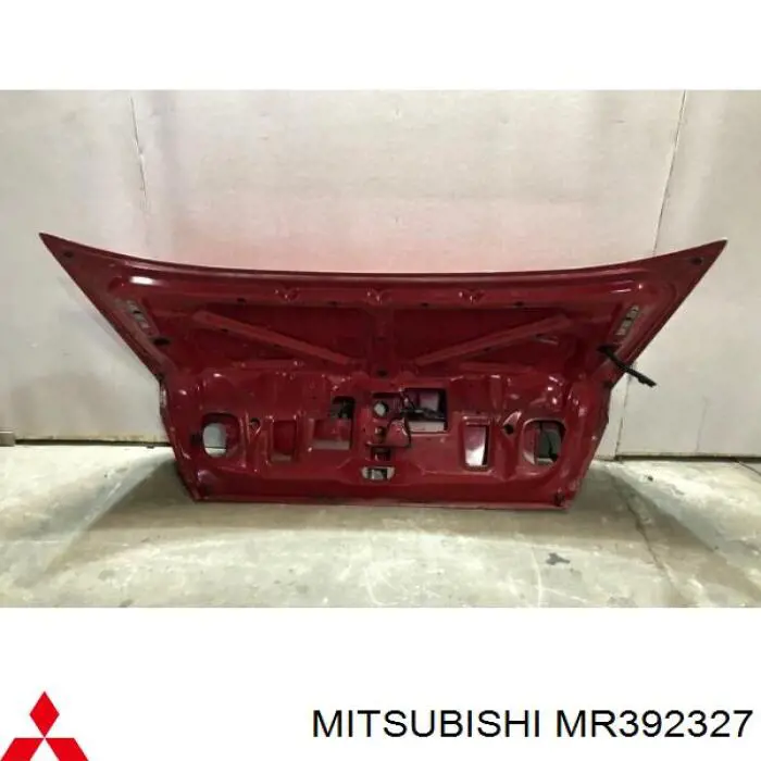 MR392327 Mitsubishi кришка багажника