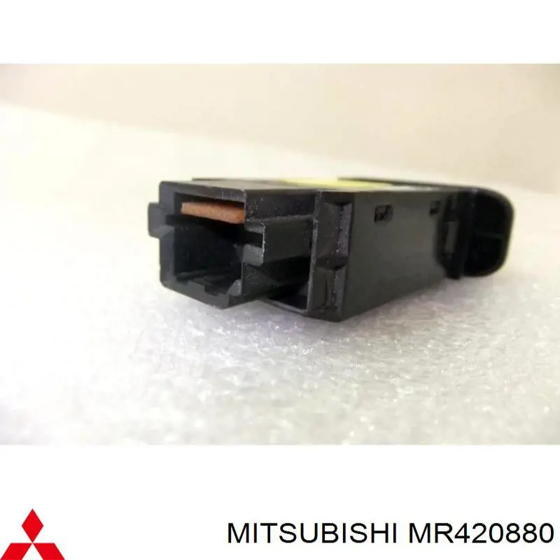 Купити MR420880 Mitsubishi Модуль управління двигуном