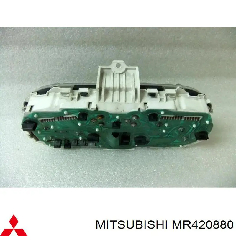 Блок двигуна Mitsubishi MR420880