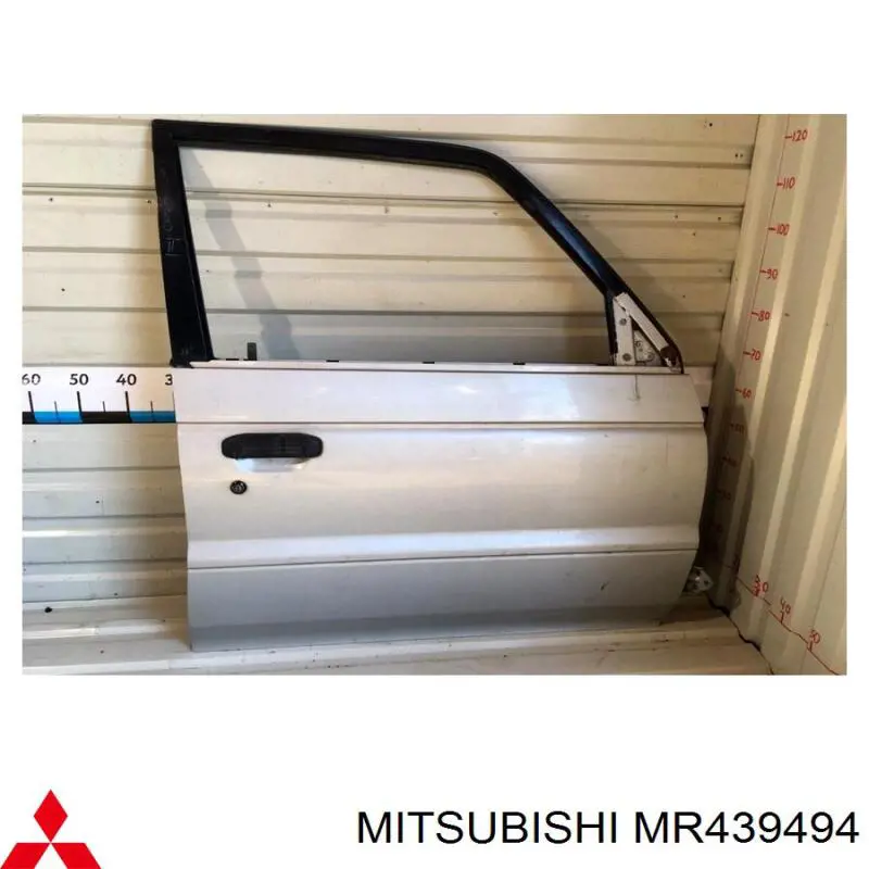Пасажирські передні двері на Mitsubishi Pajero II V2W, V4W