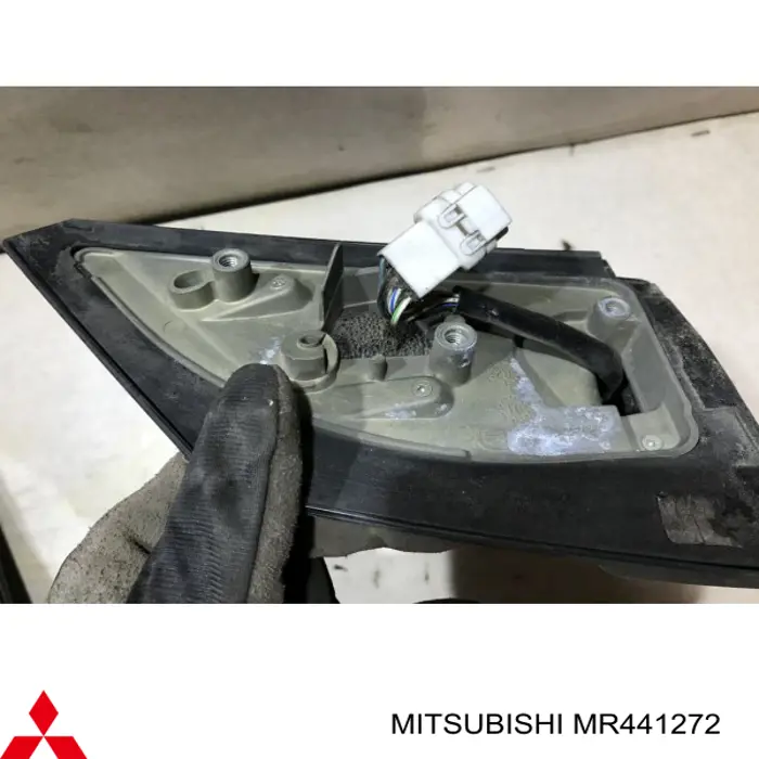 Праве бічне дзеркало Mitsubishi Space Star мінівен (DG0) (1998 - 2004) ціна, від 33.27 USD