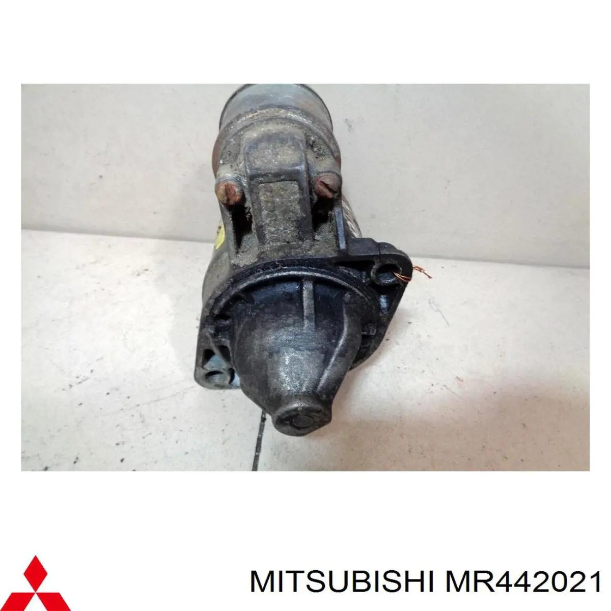 Купити MR442021 Mitsubishi Бічне дзеркало заднього виду ліве