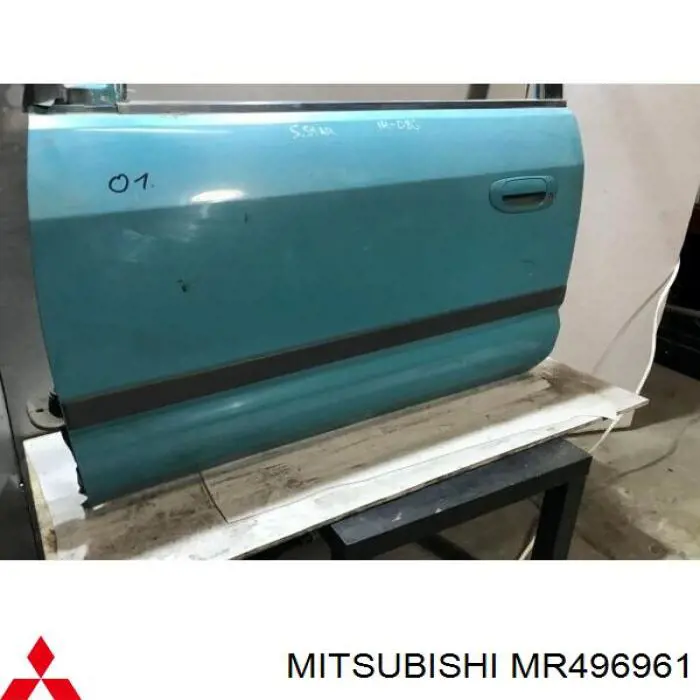 MR496961 Mitsubishi двері передні, ліві