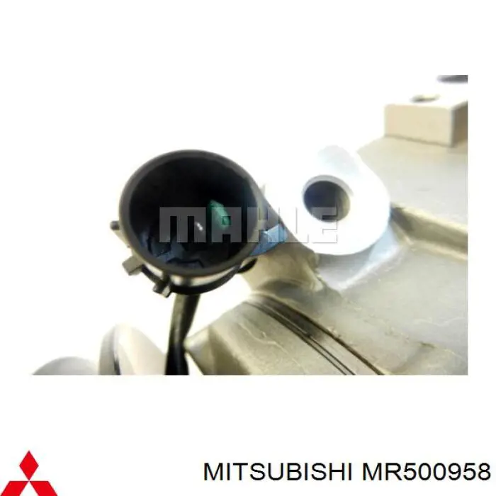 Насос кондиціонера Mitsubishi MR500958