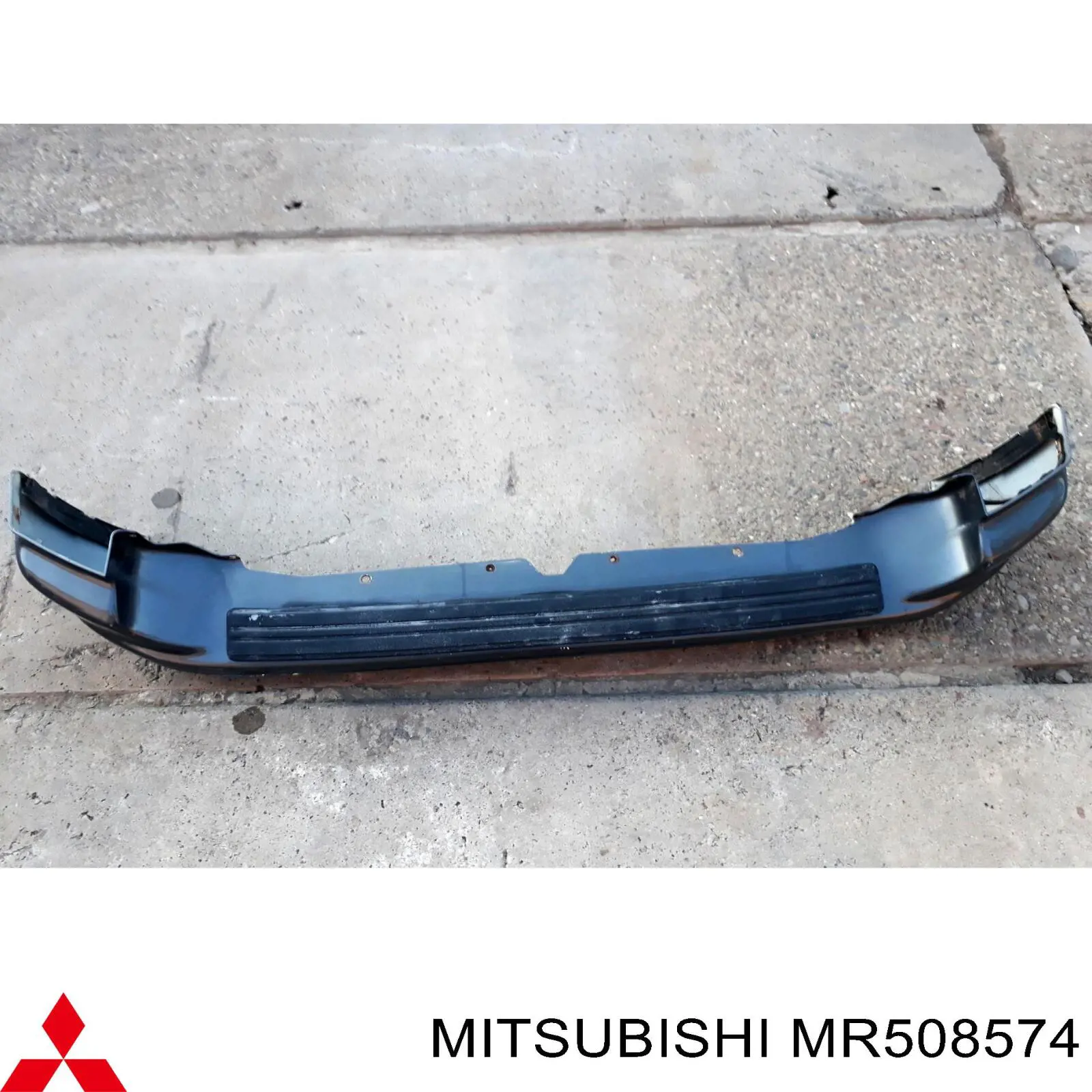 Купити MN161868 Mitsubishi Задній бампер