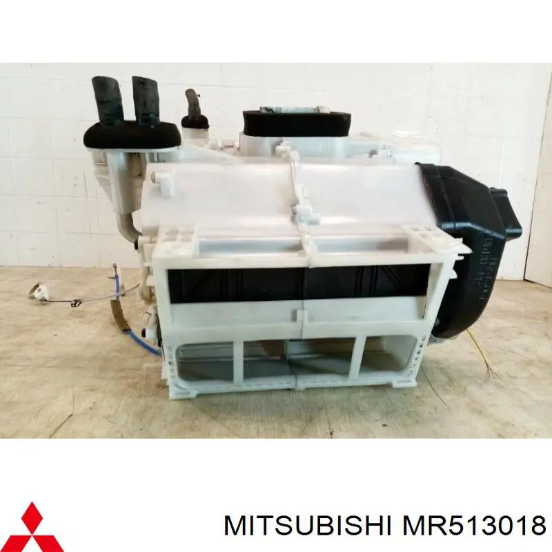 Корпус вентилятора пічки (опалювача салону), в зборі Mitsubishi Lancer 9 (CSA) (Міцубісі Лансер)