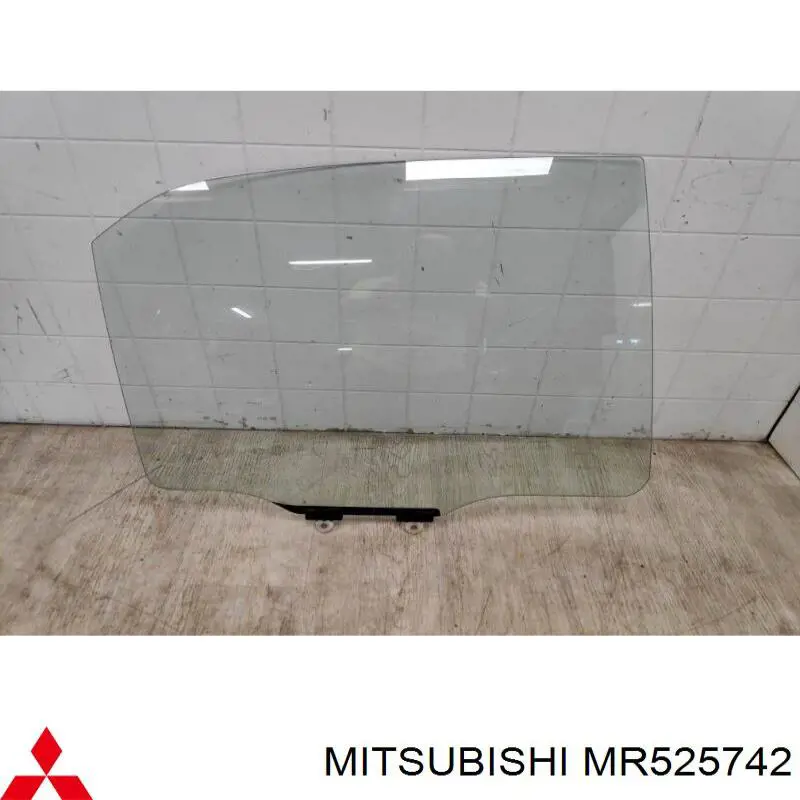 Скло заднє праве XYG GS4805D304 ціна, від 11.26 USD