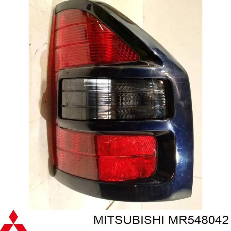 Купити MN117118 Mitsubishi Задня права фара