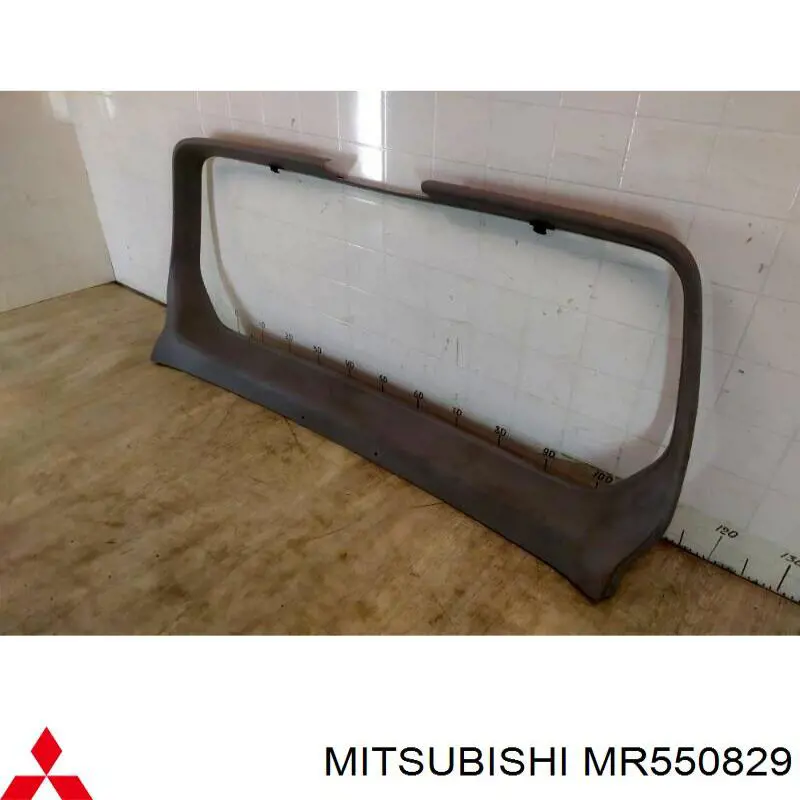 Купити MR550829 Mitsubishi Обшивка-облицювання третин дверей