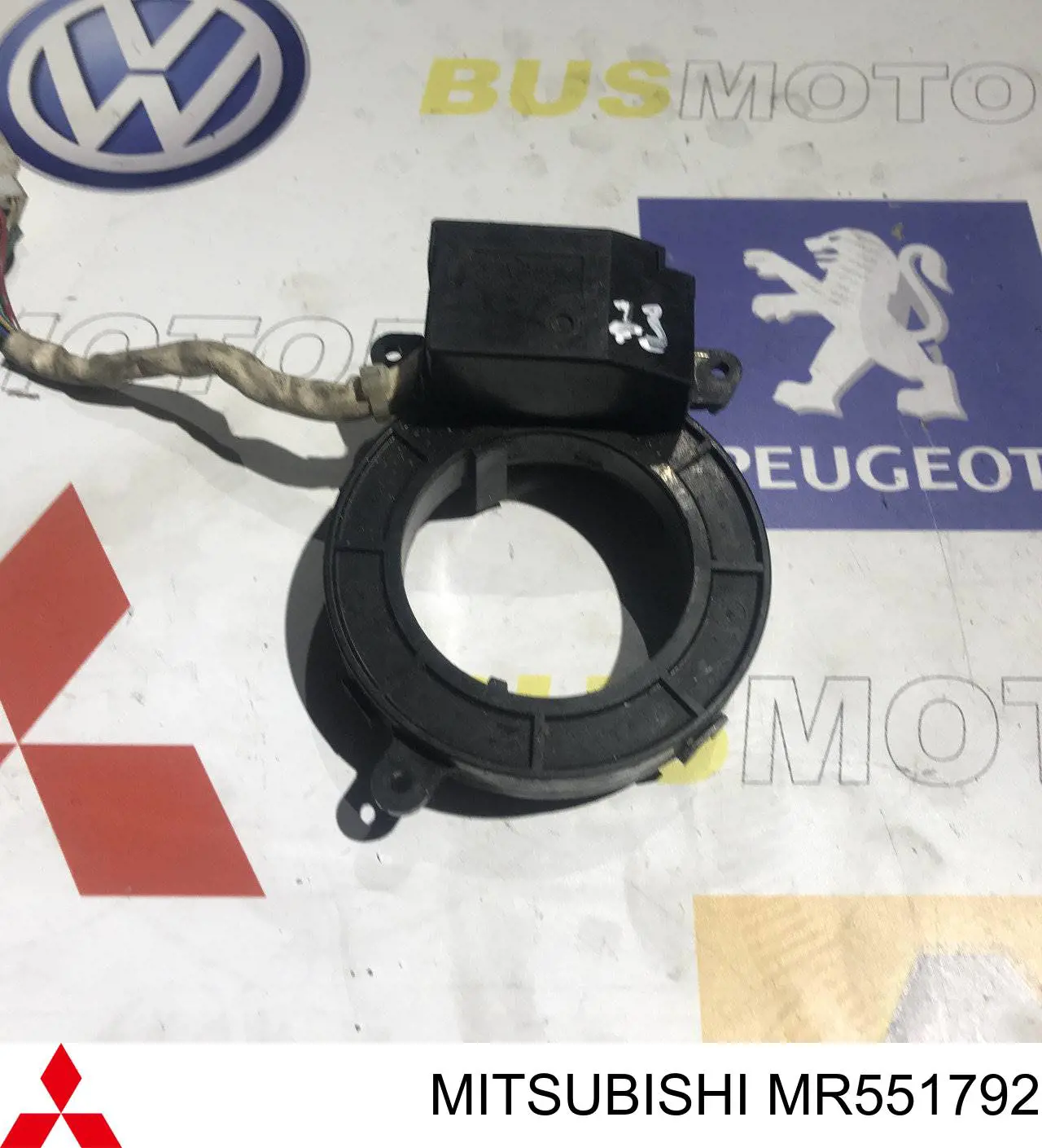 Купити MR551792 Mitsubishi Датчик кута повороту кермового колеса