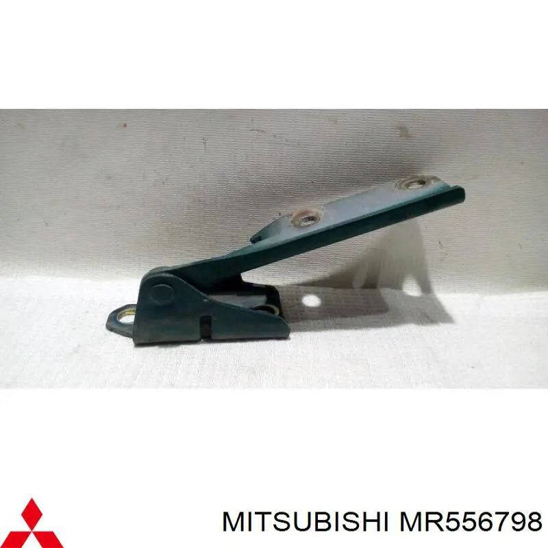 Завіса капота права Mitsubishi MR556798 ціна, від 5.93 USD