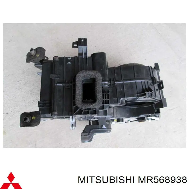 MR568938 Mitsubishi Піч в зборі