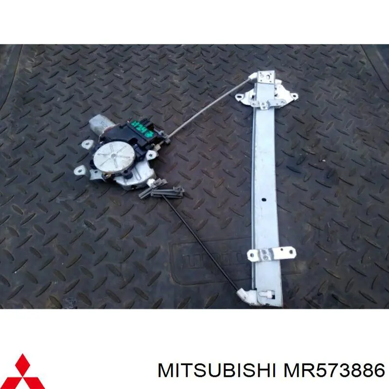 MR573886 Mitsubishi двигун склопідіймача двері передньої, правої