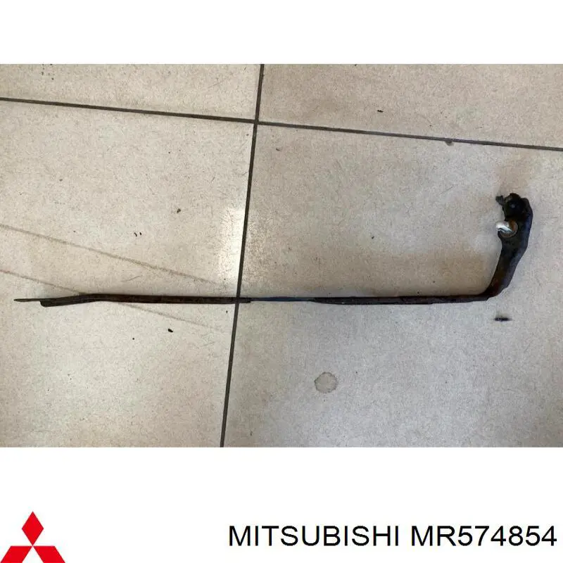Купити MR574854 Mitsubishi Кронштейн бампера заднього, правий