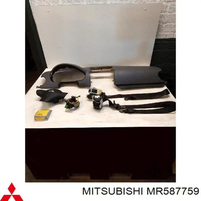 Модуль-процесор управління подушки безпеки Mitsubishi MR587759 ціна, від 37.50 USD