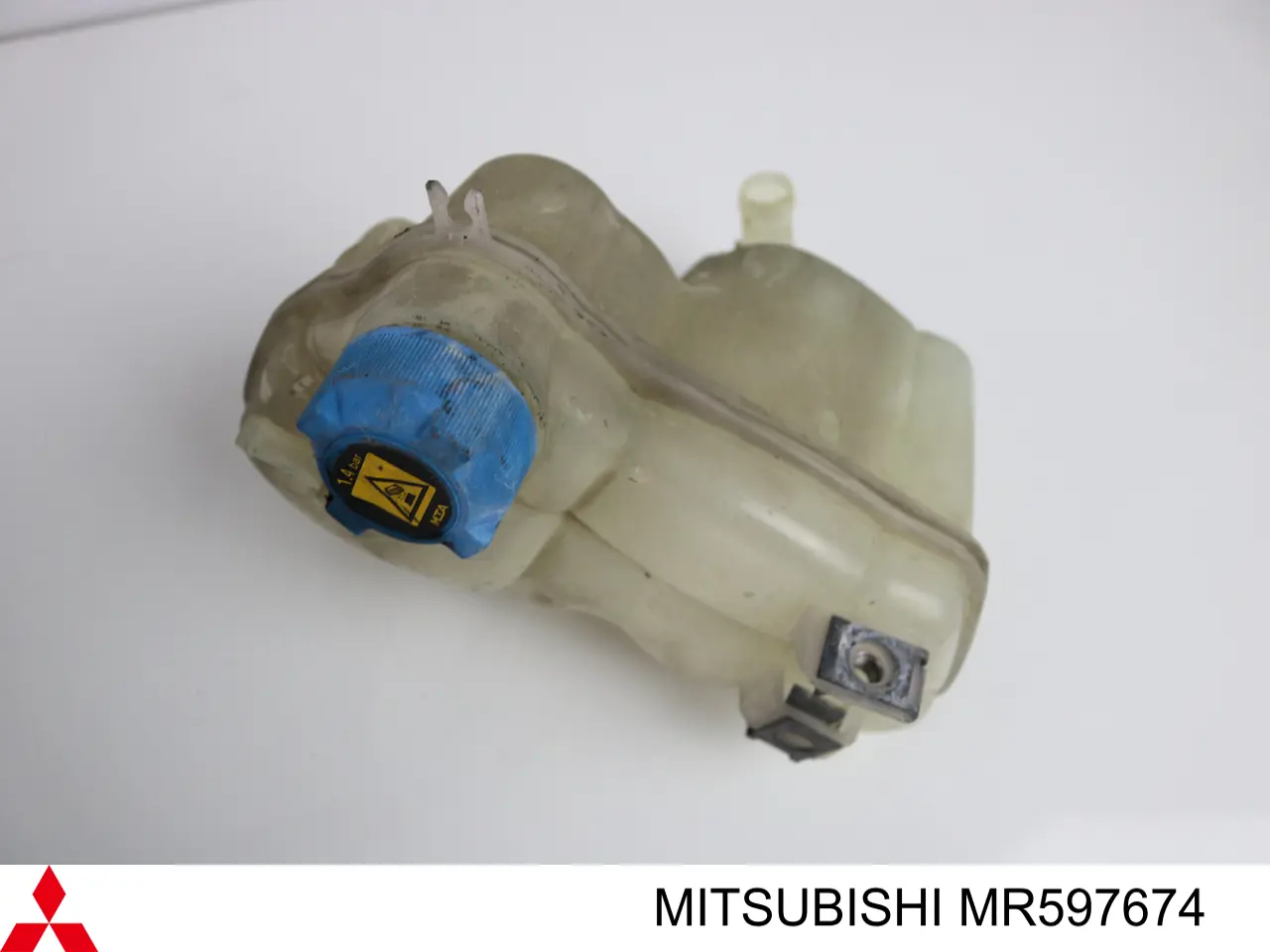 MR597674 Mitsubishi Розширювальний бачок охолодження