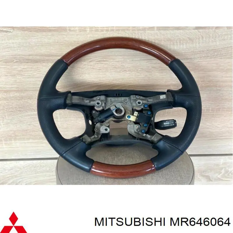 MR646064 Mitsubishi Рульове колесо