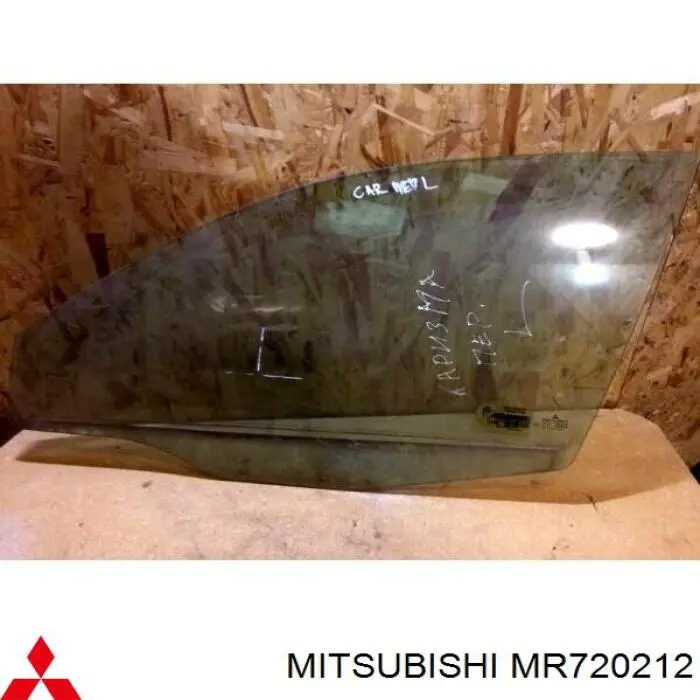 MR720212 Mitsubishi скло передніх дверей, лівою