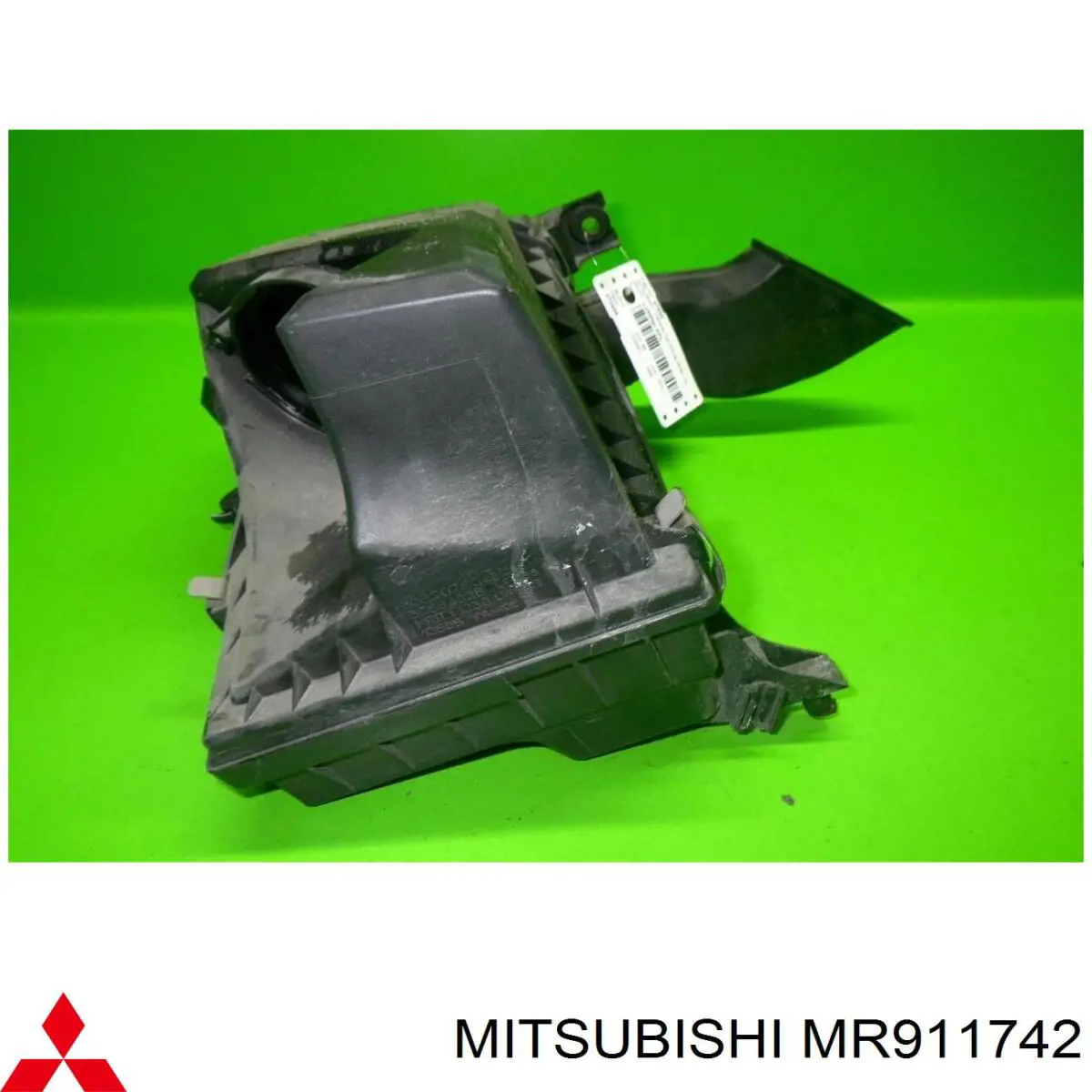 MR911742 Mitsubishi Корпус повітряного фільтра, нижня частина