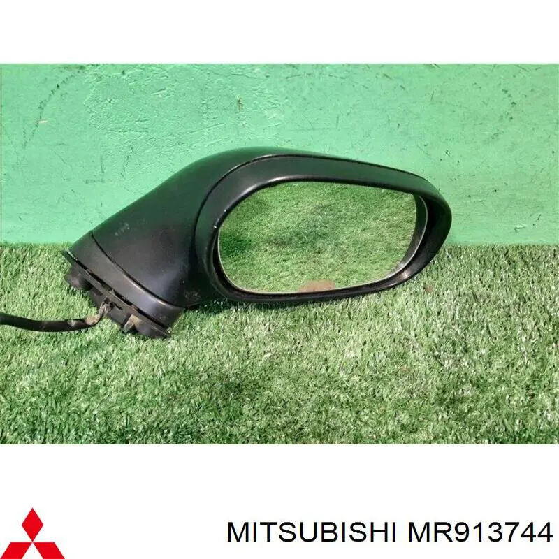 MR912876 Mitsubishi дзеркало заднього виду, праве