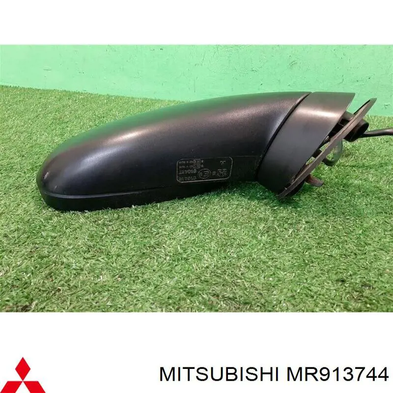 Купити MR771315 Mitsubishi Дзеркало праве