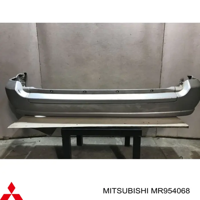 Кожух бампера заднього Mitsubishi Space Star мінівен (DG0) (1998 - 2004) ціна, від 66.53 USD