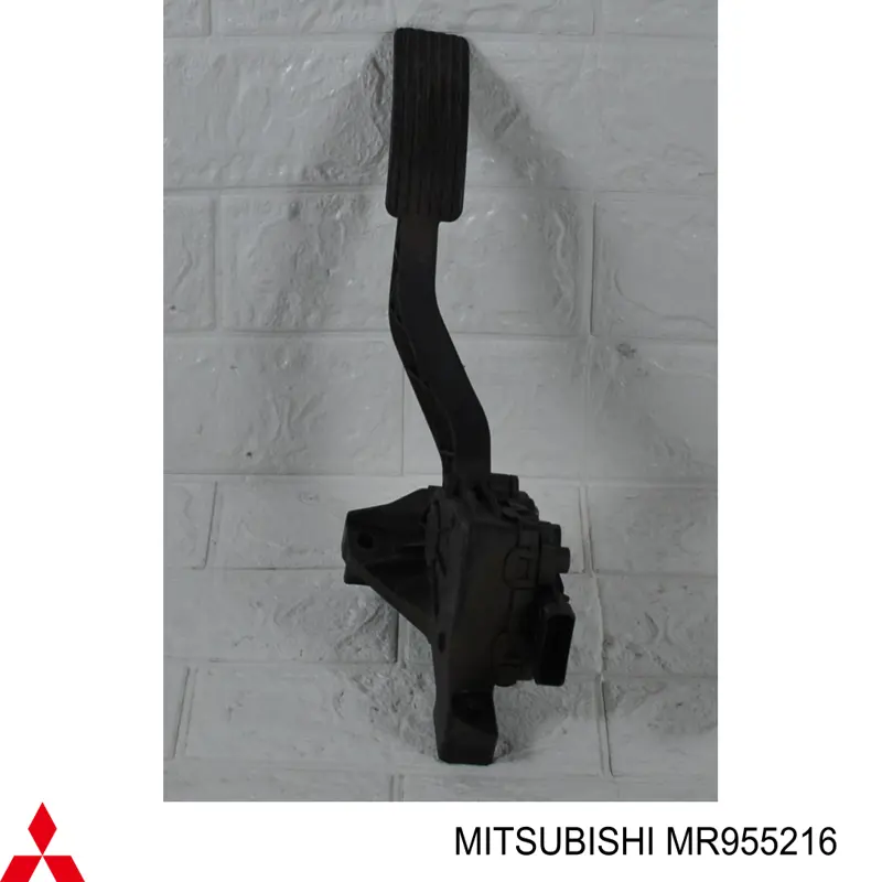 Підаль газу Mitsubishi MR955216 ціна, від 25.33 USD