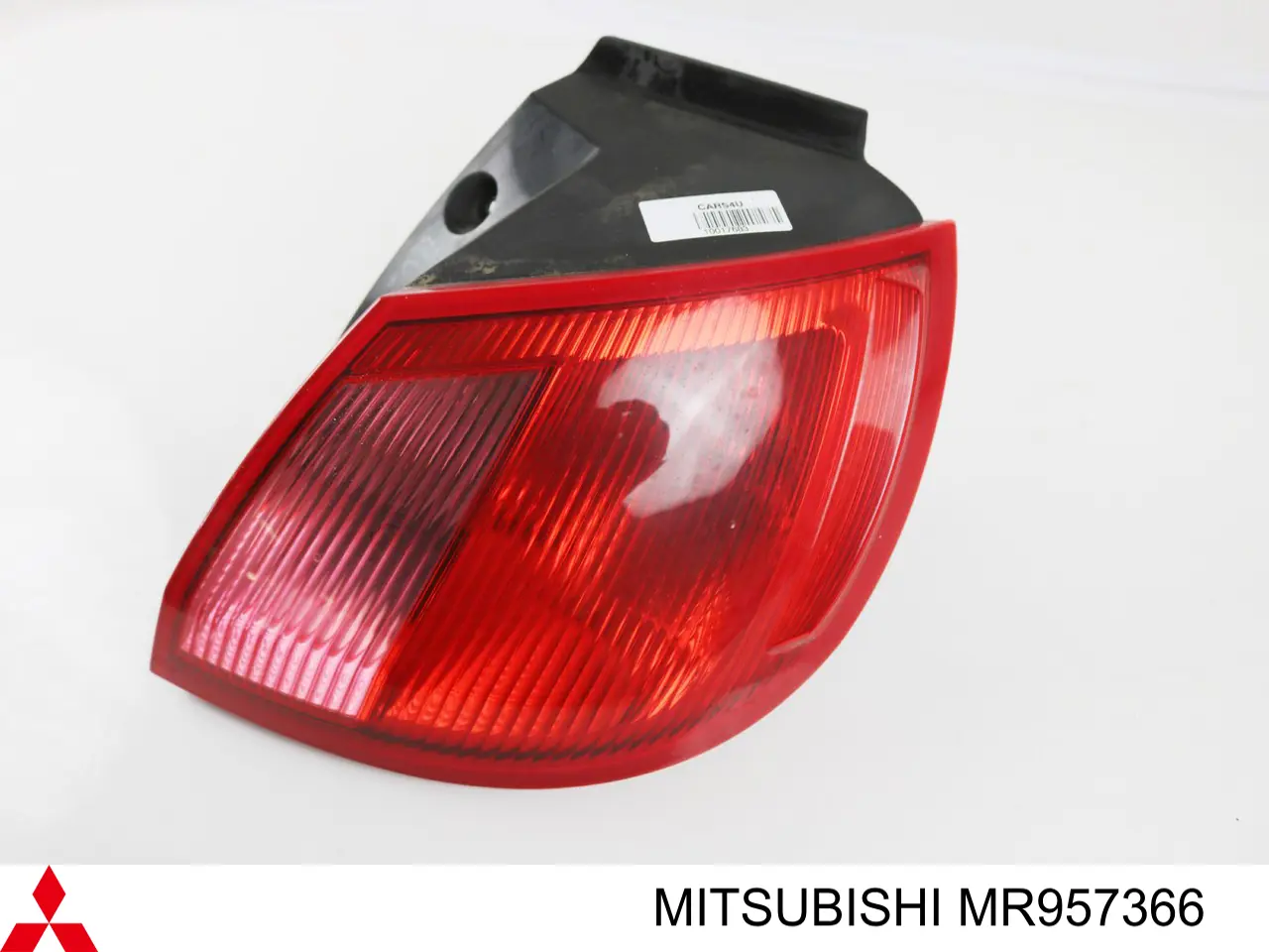 MR957366 Mitsubishi Задній правий зовнішній ліхтар