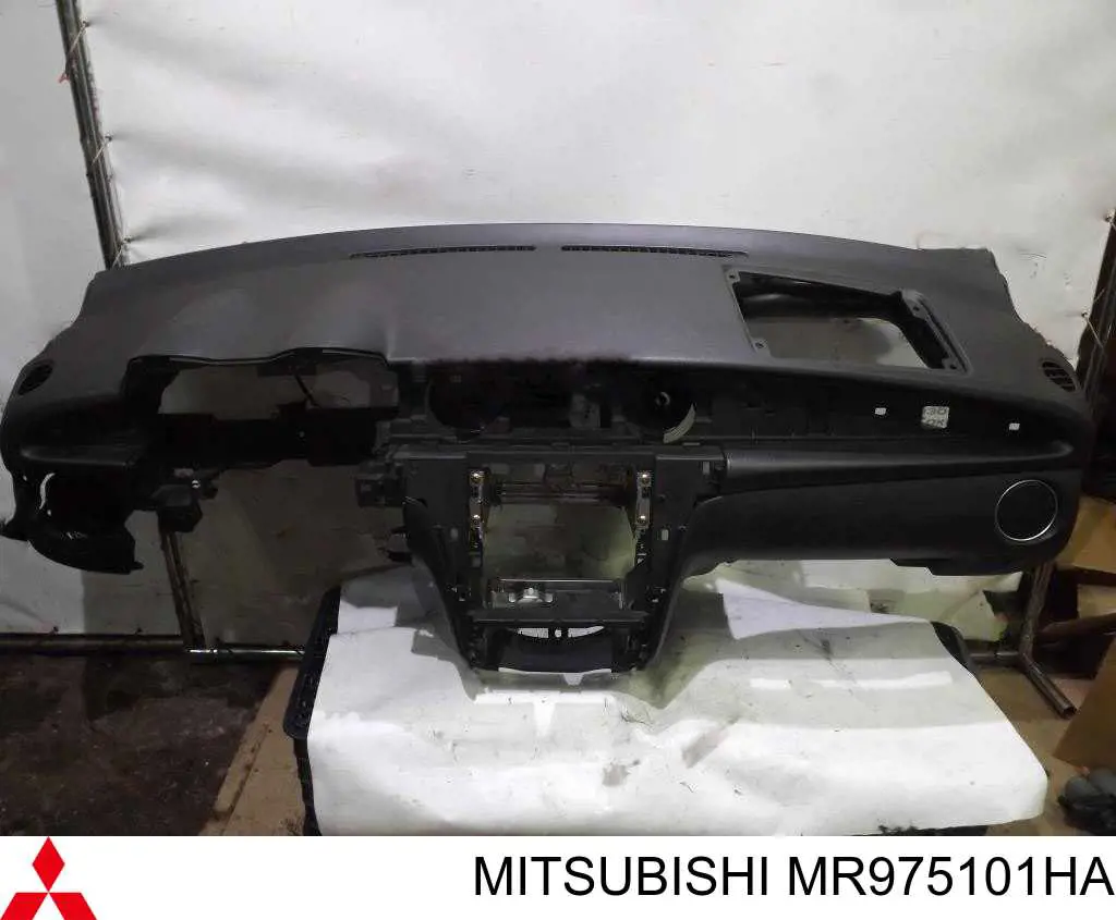 Торпедо Mitsubishi MR975101HA ціна, від 38.01 USD