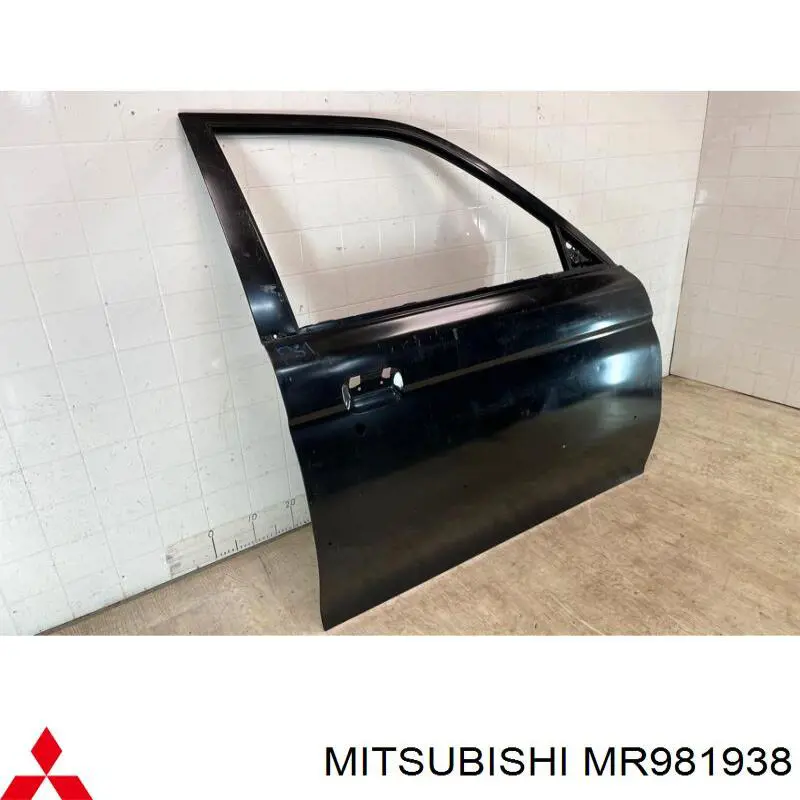 Дверка передня права Chrysler MR981908