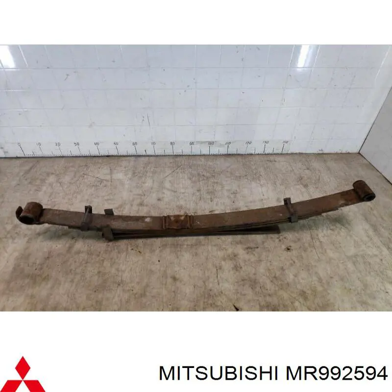 Ресора задня MR992594 Mitsubishi