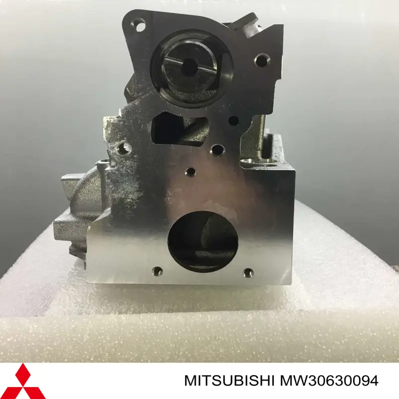 Купити MW30630094 Mitsubishi Головка блоку