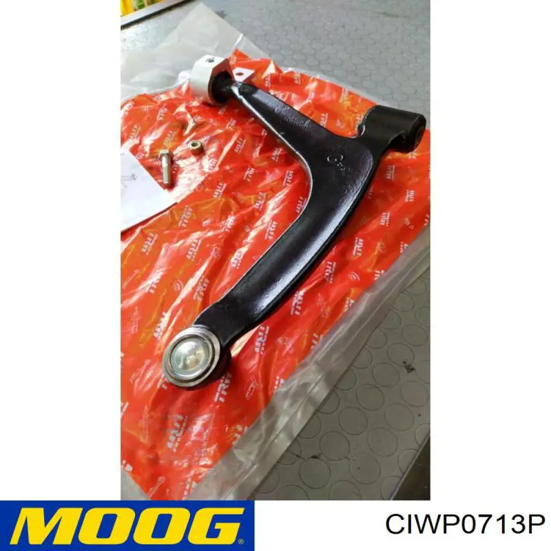Важіль передньої підвіски нижній, лівий CIWP0713P Moog