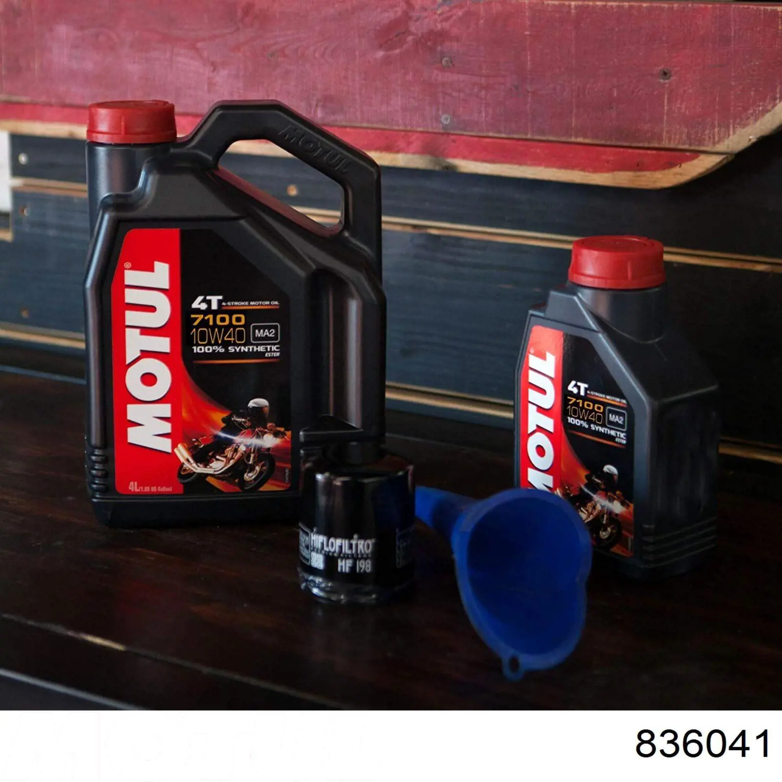 836041 Motul Масло двигуна