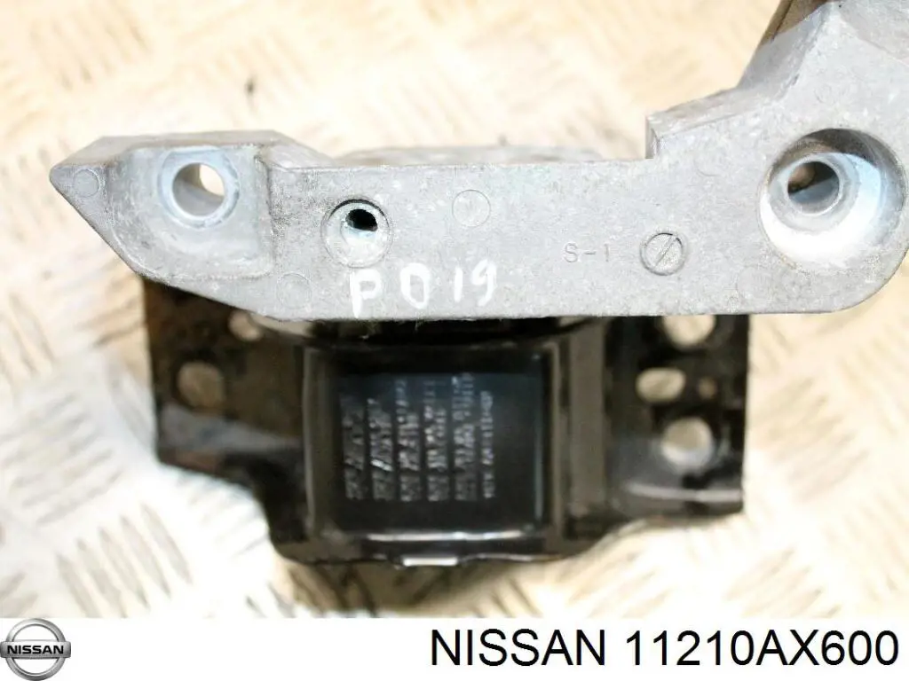 Купити 11210AX600 Nissan/Infiniti Подушка двигуна передня