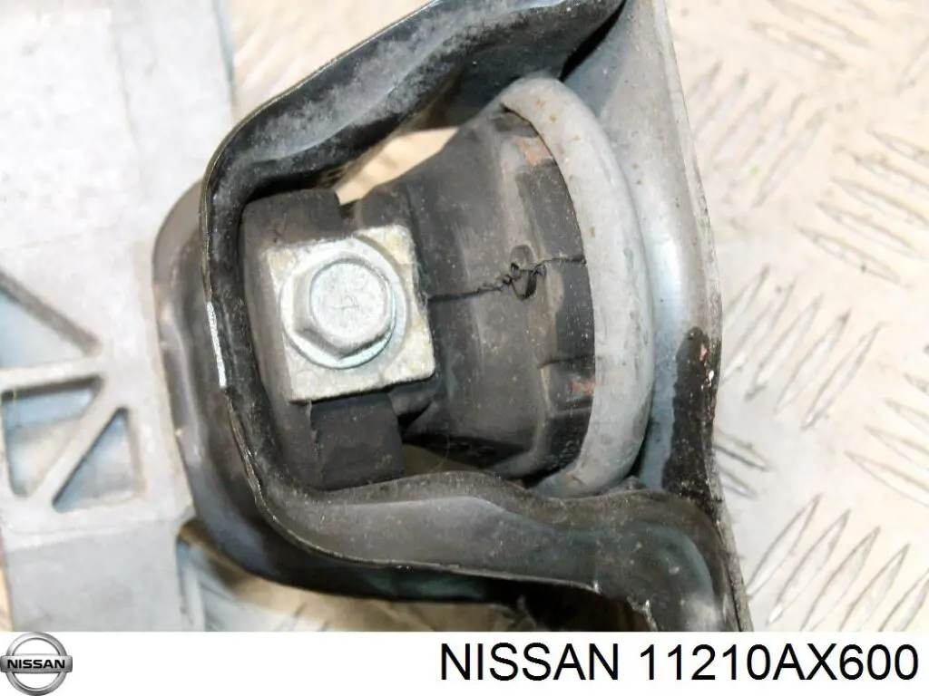 11210AX600 Nissan подушка (опора двигуна, передня)