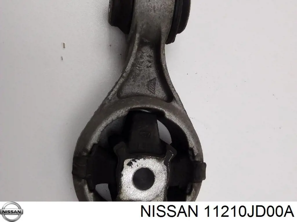 11210JD00A Nissan/Infiniti Права подушка мотора