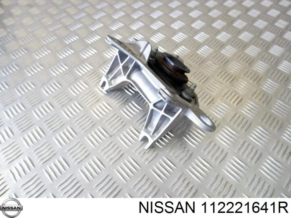 Купити 112221641R Nissan/Infiniti Кронштейн подушки (опори) двигуна, лівої