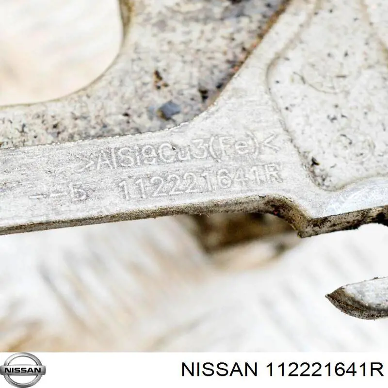 Кронштейн подушки (опори) двигуна, лівої 112221641R Nissan/Infiniti