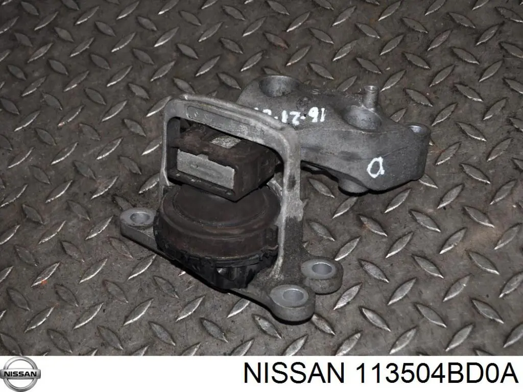 Купити 113504BD0A Nissan/Infiniti Подушка (опора) двигуна, верхня