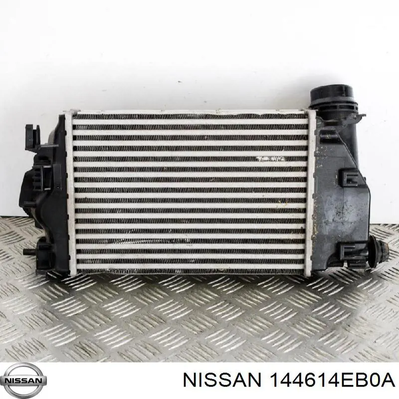 Радіатор интеркуллера 144614EB0A Nissan