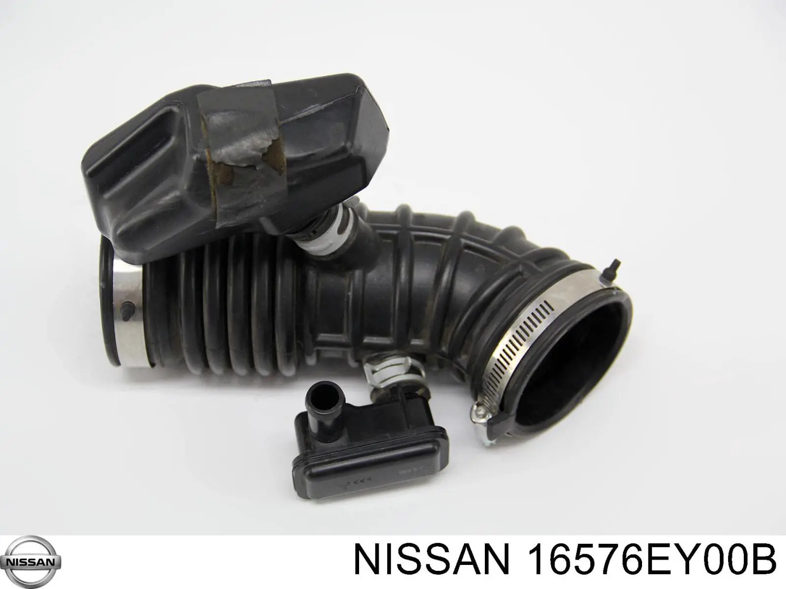 Патрубок повітряний, вихід повітряного фільтра Nissan/Infiniti 16576EY00B ціна, від 43.06 USD