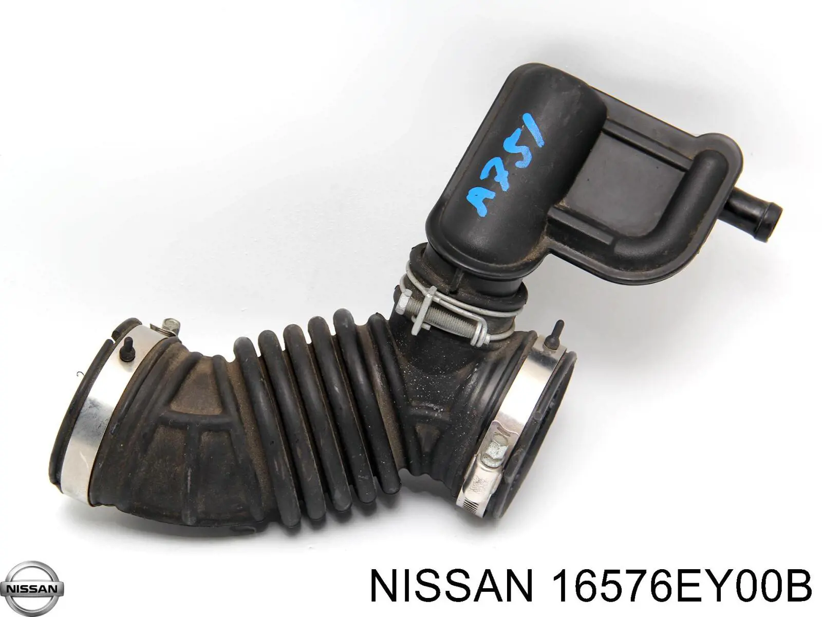 Патрубок повітряний, вихід повітряного фільтра 16576EY00B Nissan/Infiniti